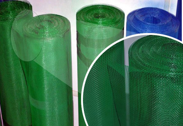 Vinyl Coated Polyester Mesh Screen Keeping Pets